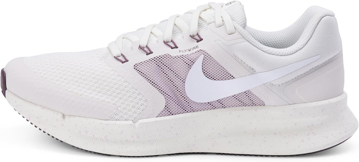 Nike Women's Run Swift 3